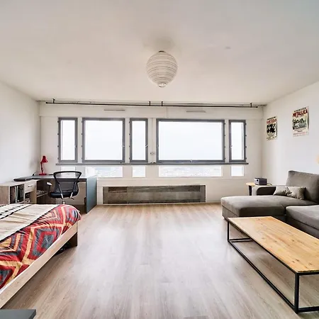 Modern Studio - 13th Appartamento *